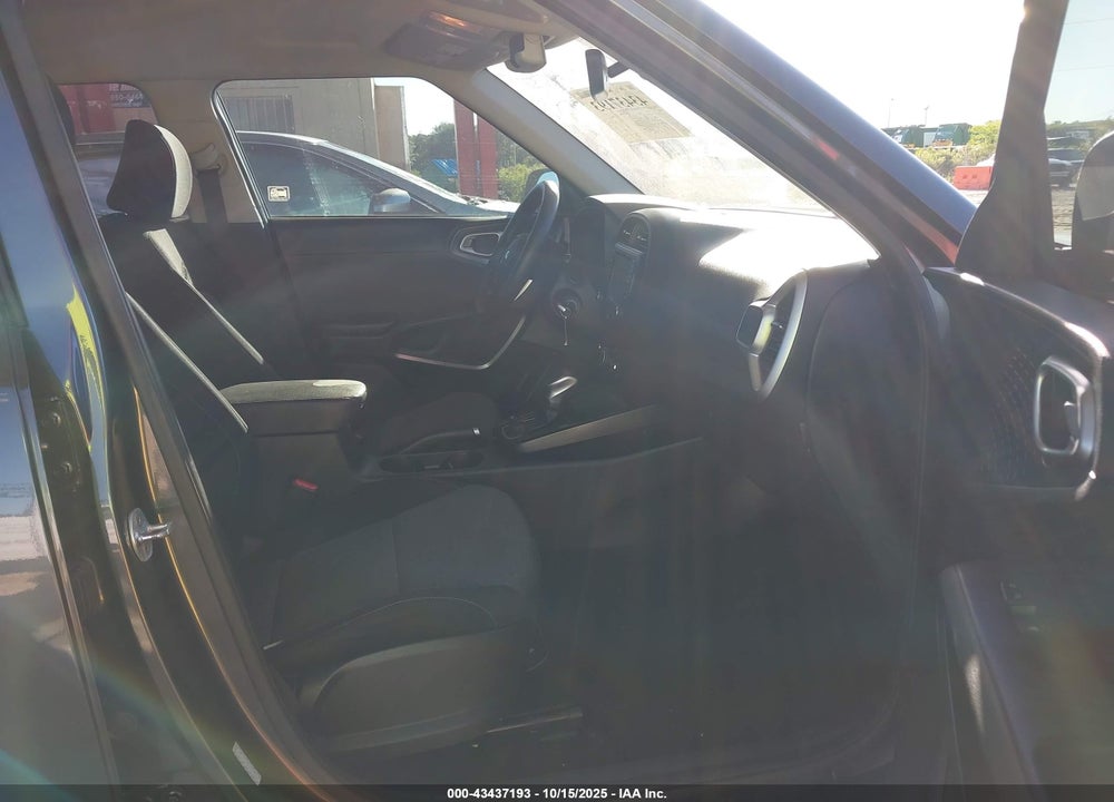 2021 KIA SOUL !/+/S VIN: KNDJ23AU9M7737048