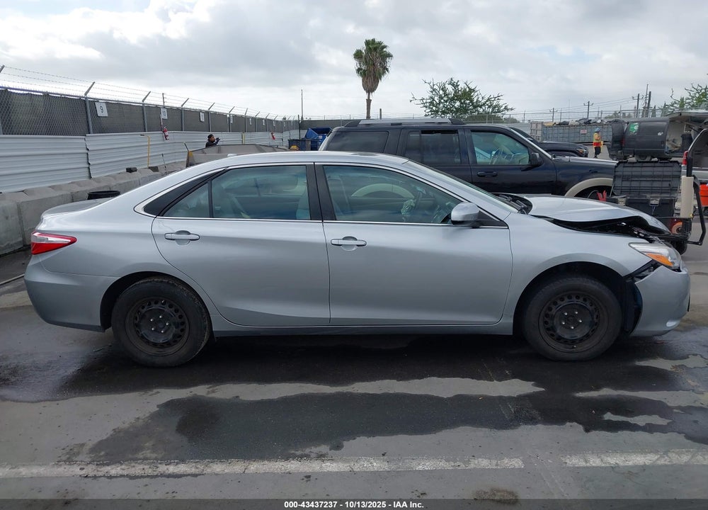 2017 TOYOTA CAMRY LE VIN: 4T1BF1FK7HU751652