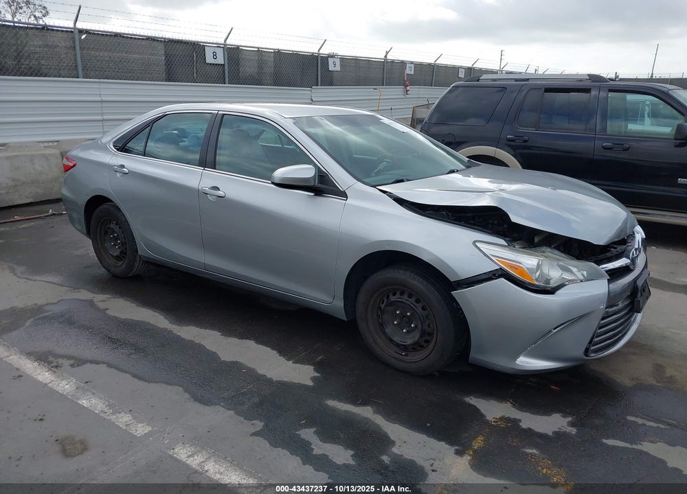 2017 TOYOTA CAMRY LE VIN: 4T1BF1FK7HU751652