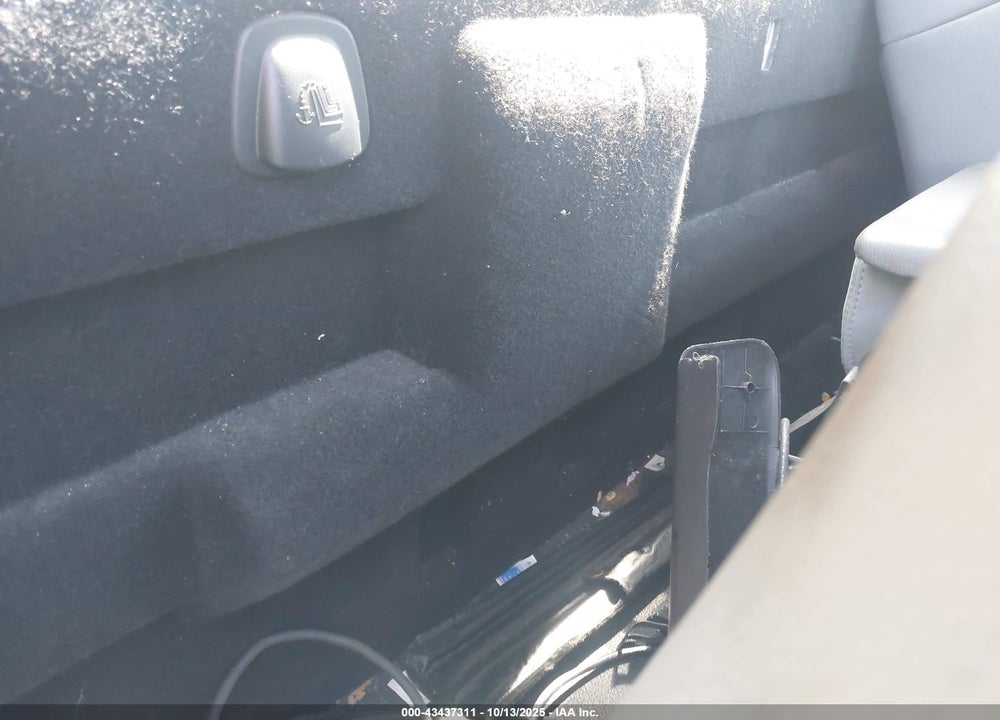 2011 FORD F-250 XL VIN: 1FDBF2A68BEB57606