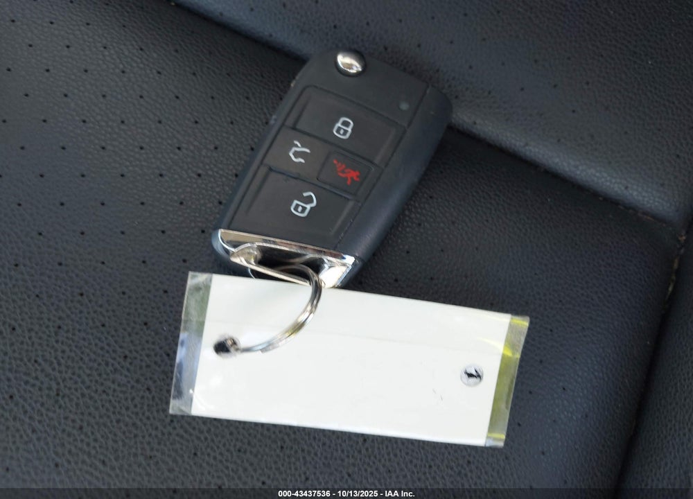 2019 VOLKSWAGEN E-GOLF SEL PREMIUM VIN: WVWPR7AU9KW908641