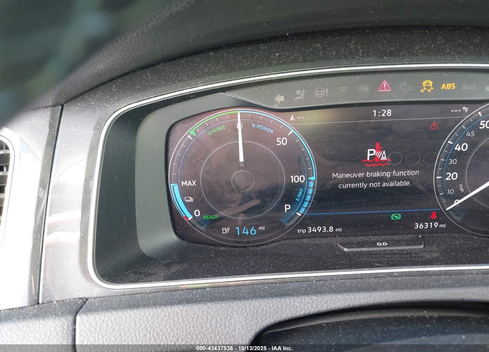 2019 VOLKSWAGEN E-GOLF SEL PREMIUM VIN: WVWPR7AU9KW908641