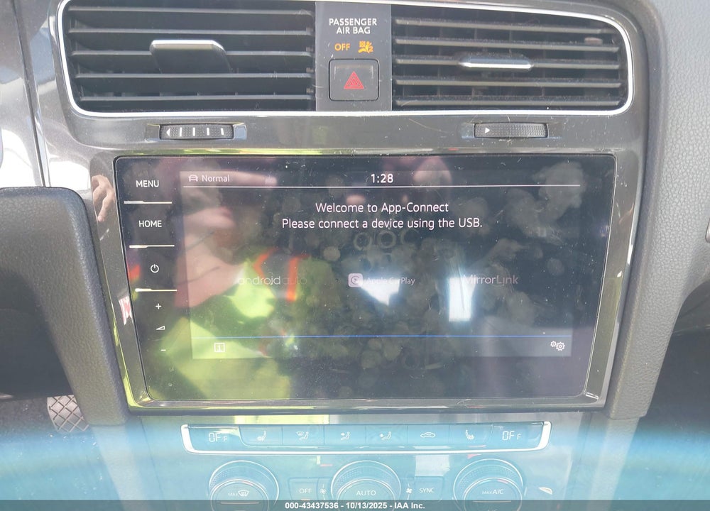 2019 VOLKSWAGEN E-GOLF SEL PREMIUM VIN: WVWPR7AU9KW908641