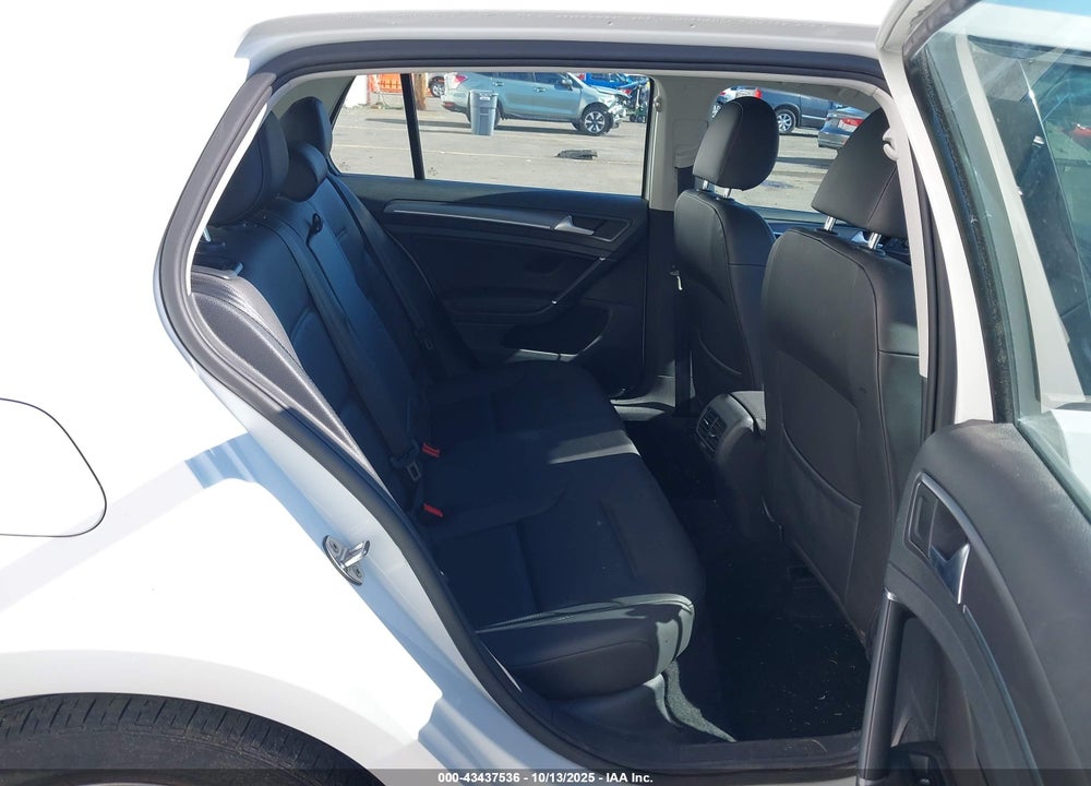 2019 VOLKSWAGEN E-GOLF SEL PREMIUM VIN: WVWPR7AU9KW908641