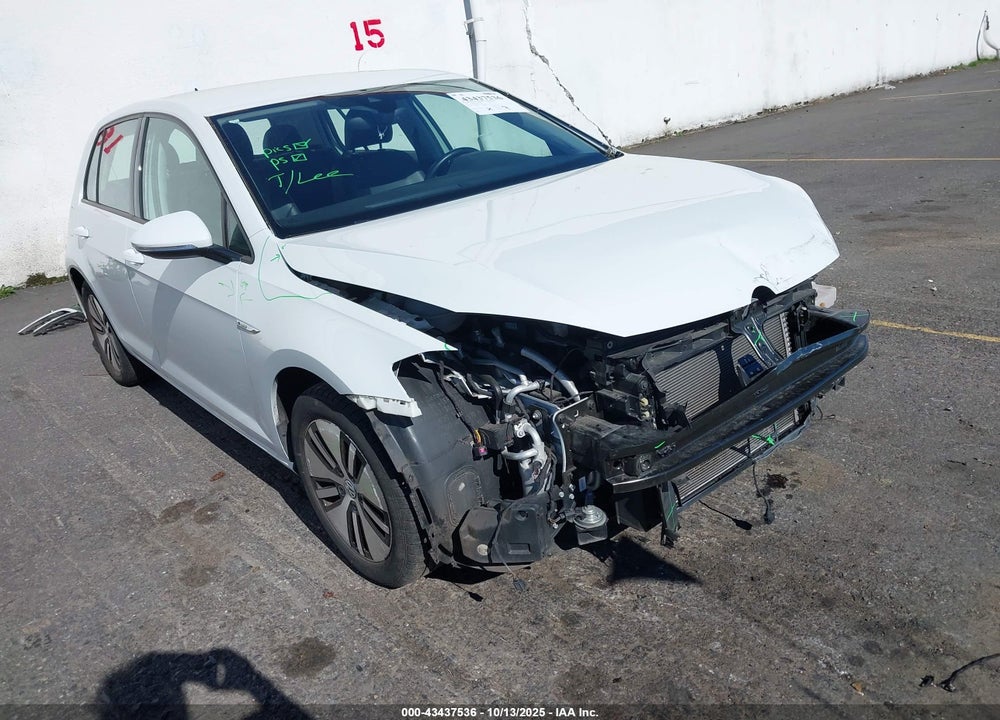 2019 VOLKSWAGEN E-GOLF SEL PREMIUM VIN: WVWPR7AU9KW908641