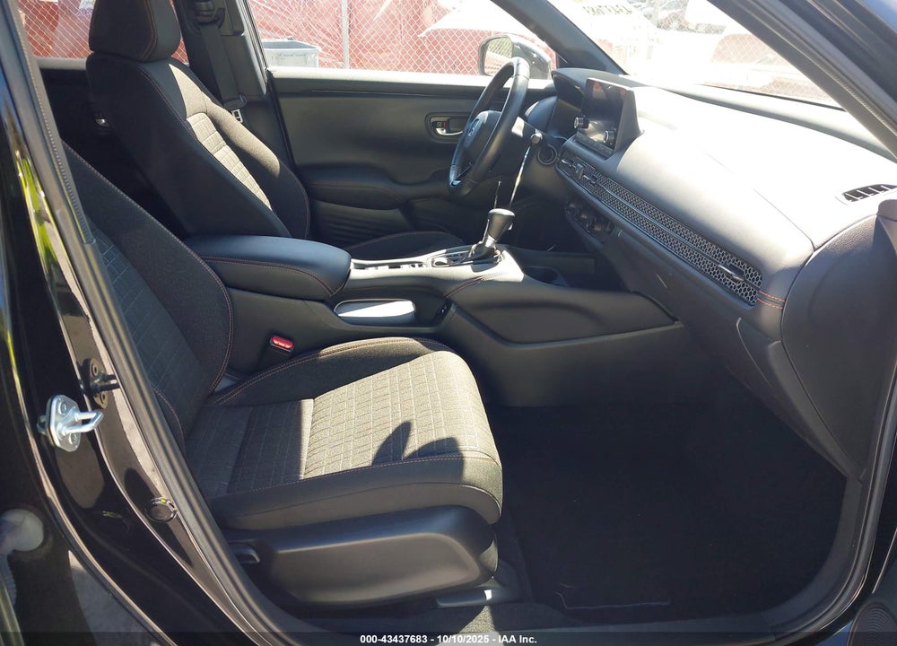 2024 HONDA HR-V 2WD SPORT/2WD SPORT W/O BSI VIN: 3CZRZ1H50RM724407