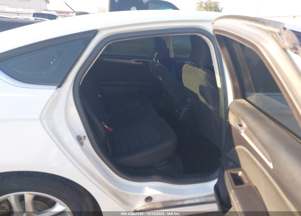 2018 FORD FUSION HYBRID SE VIN: 3FA6P0LU1JR195229