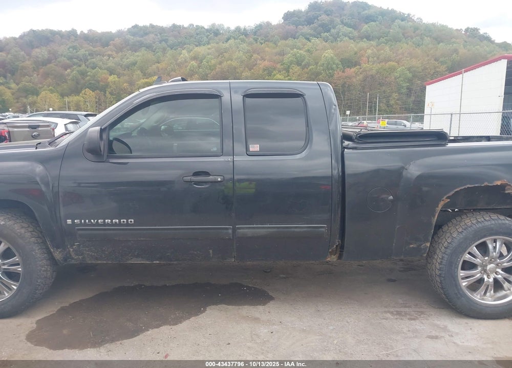 2009 CHEVROLET SILVERADO 1500 LT VIN: 1GCEK29J39Z118513