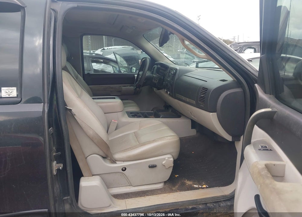 2009 CHEVROLET SILVERADO 1500 LT VIN: 1GCEK29J39Z118513