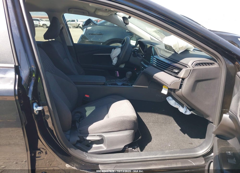 2025 TOYOTA CAMRY LE VIN: 4T1DAACK0SU183411