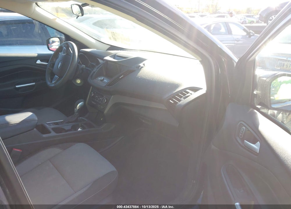 2018 FORD ESCAPE VIN: 1FMCU9GD2JUC57424