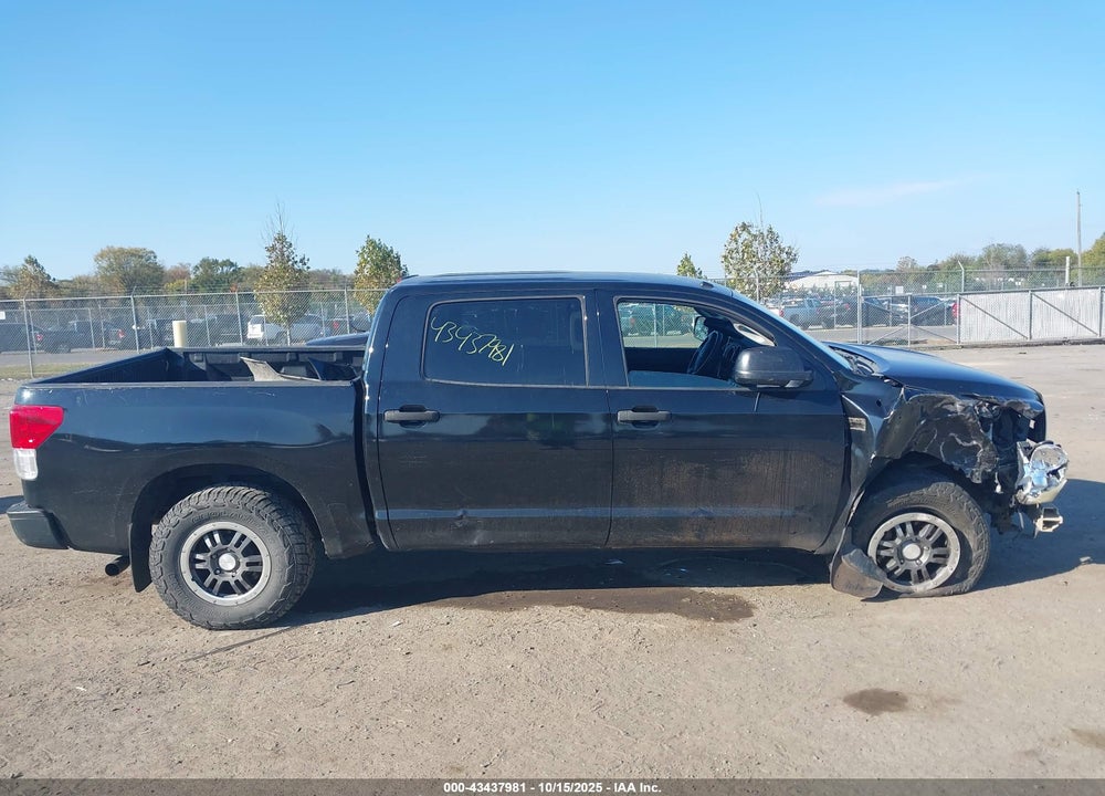 2011 TOYOTA TUNDRA GRADE 5.7L V8 VIN: 5TFDY5F15BX194204