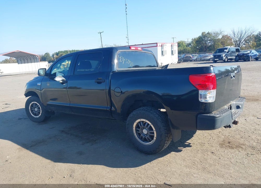 2011 TOYOTA TUNDRA GRADE 5.7L V8 VIN: 5TFDY5F15BX194204