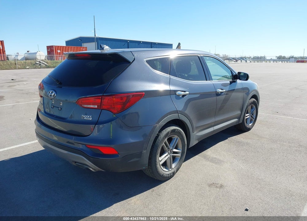 2017 HYUNDAI SANTA FE SPORT 2.4L VIN: 5NMZTDLB2HH011631