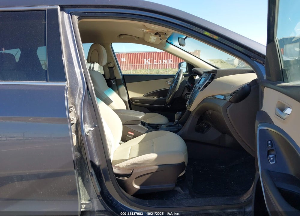 2017 HYUNDAI SANTA FE SPORT 2.4L VIN: 5NMZTDLB2HH011631