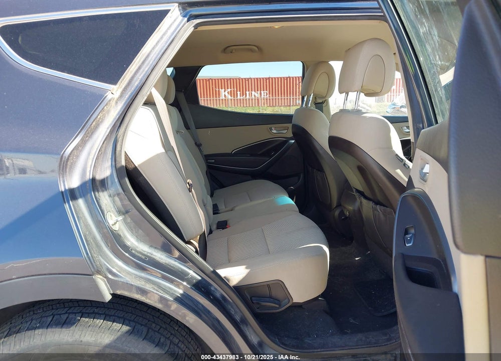 2017 HYUNDAI SANTA FE SPORT 2.4L VIN: 5NMZTDLB2HH011631
