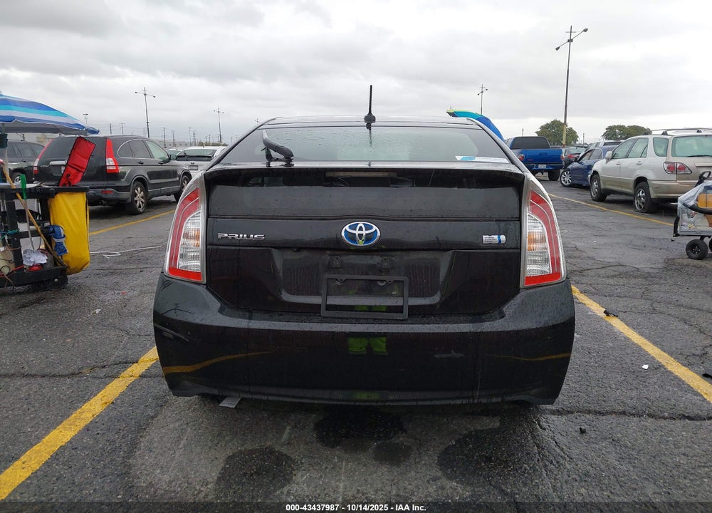 2013 TOYOTA PRIUS THREE VIN: JTDKN3DU2D5543092