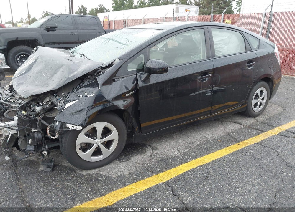 2013 TOYOTA PRIUS THREE VIN: JTDKN3DU2D5543092