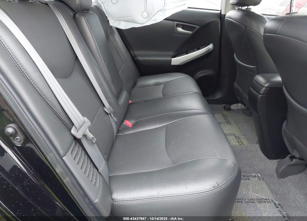 2013 TOYOTA PRIUS THREE VIN: JTDKN3DU2D5543092