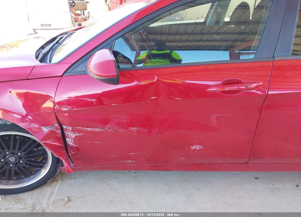 2021 HYUNDAI ELANTRA VIN: 5NPLS4AG3MH036090