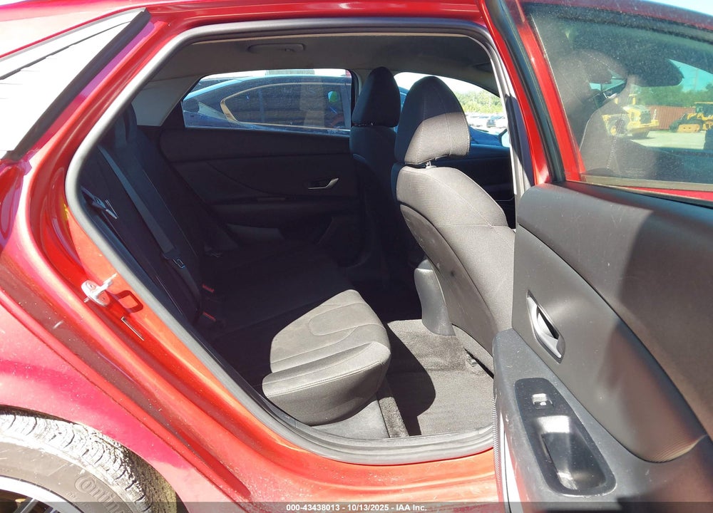 2021 HYUNDAI ELANTRA VIN: 5NPLS4AG3MH036090