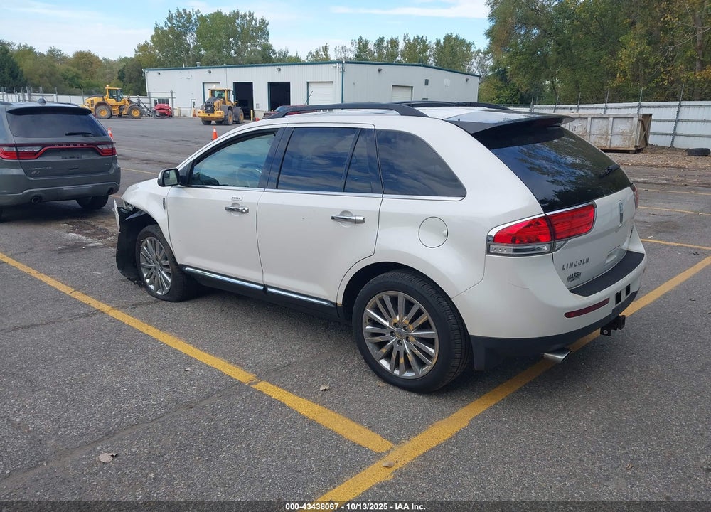 2011 LINCOLN MKX VIN: 2LMDJ8JK4BBJ30877