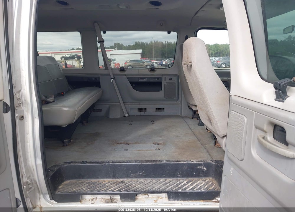 2008 FORD E-350 SUPER DUTY XL/XLT VIN: 1FBNE31L58DA49964