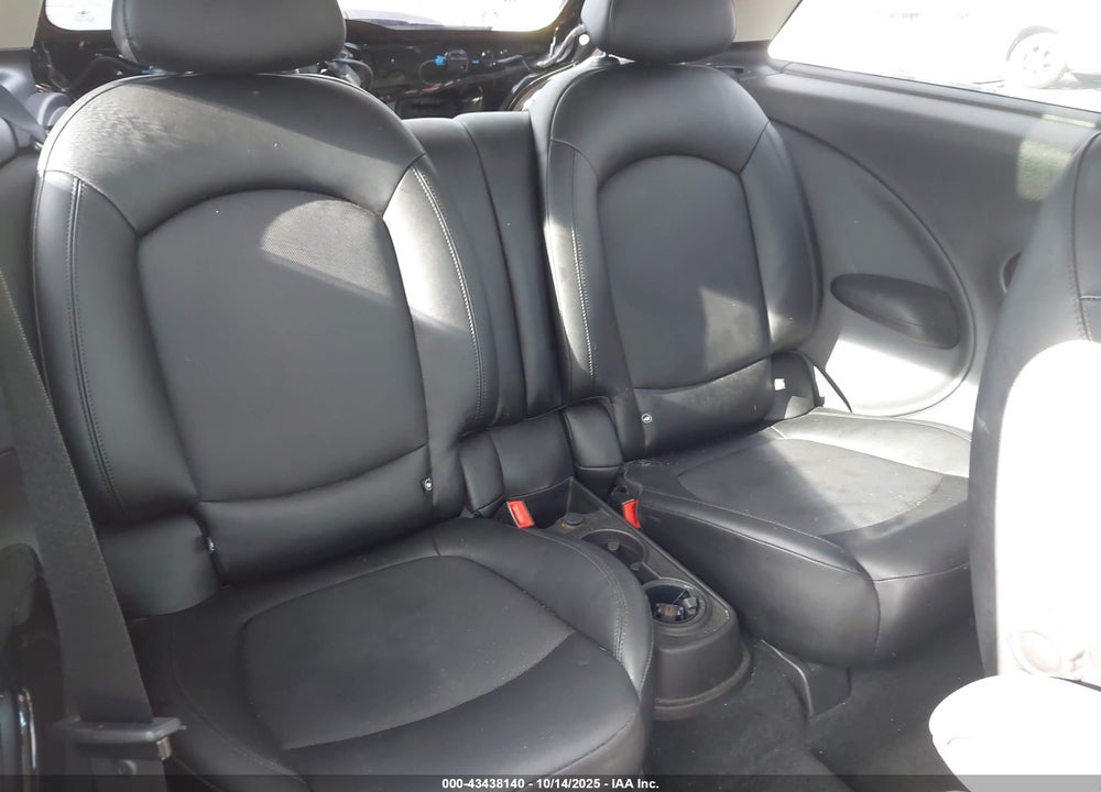 2015 MINI PACEMAN VIN: WMWSS1C54FWN94871