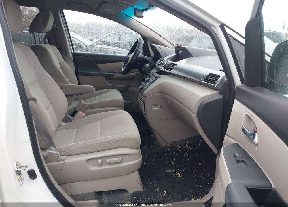 2016 HONDA ODYSSEY LX VIN: 5FNRL5H29GB001886