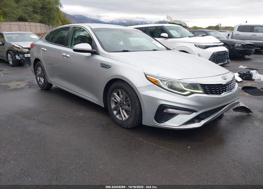 2019 KIA OPTIMA LX VIN: 5XXGT4L39KG334595