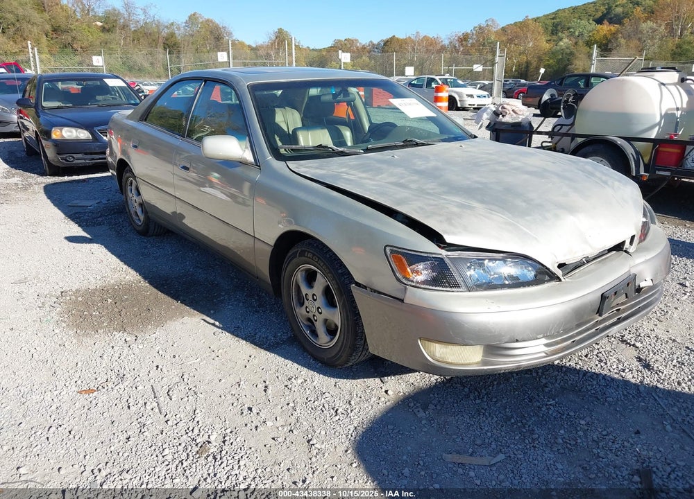 1999 LEXUS ES 300 VIN: JT8BF28G7X0166304
