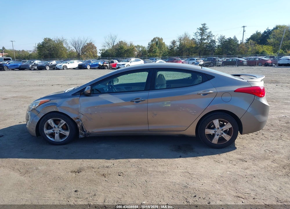 2013 HYUNDAI ELANTRA VIN: 5NPDH4AE1DH435744
