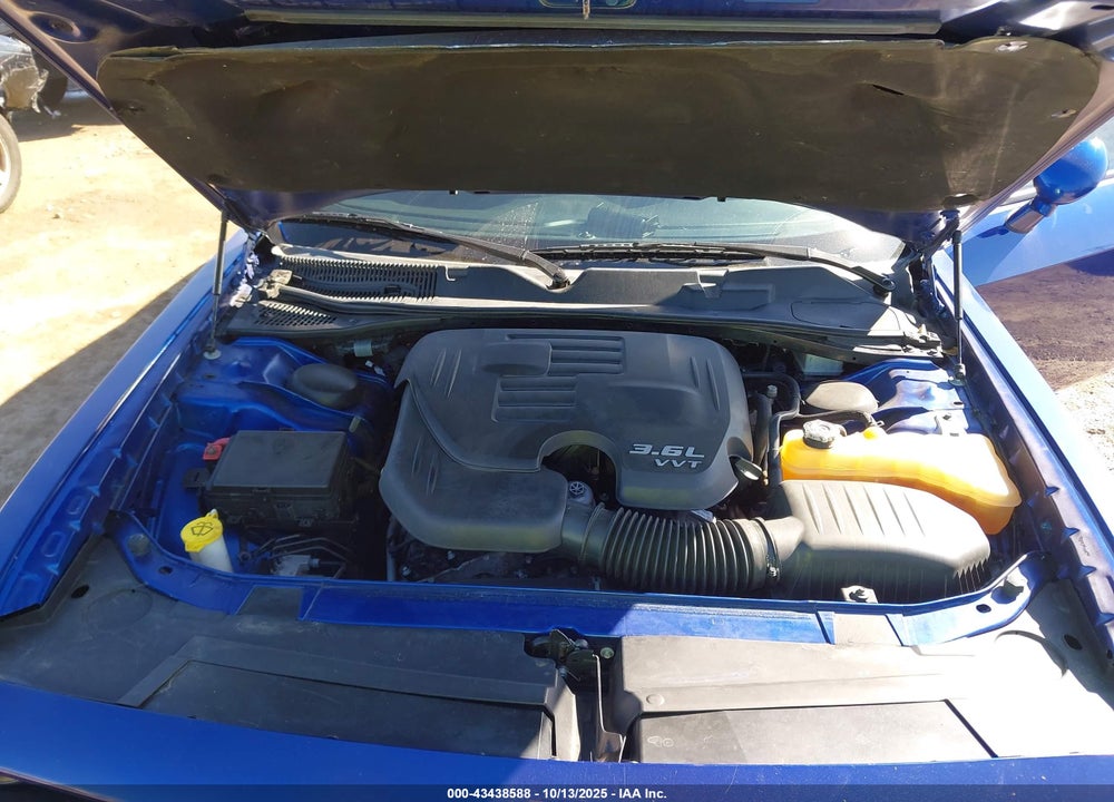 2019 DODGE CHALLENGER SXT VIN: 2C3CDZAG5KH530047