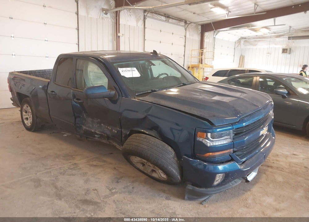 2017 CHEVROLET SILVERADO 1500 2LT VIN: 1GCVKREC1HZ313427