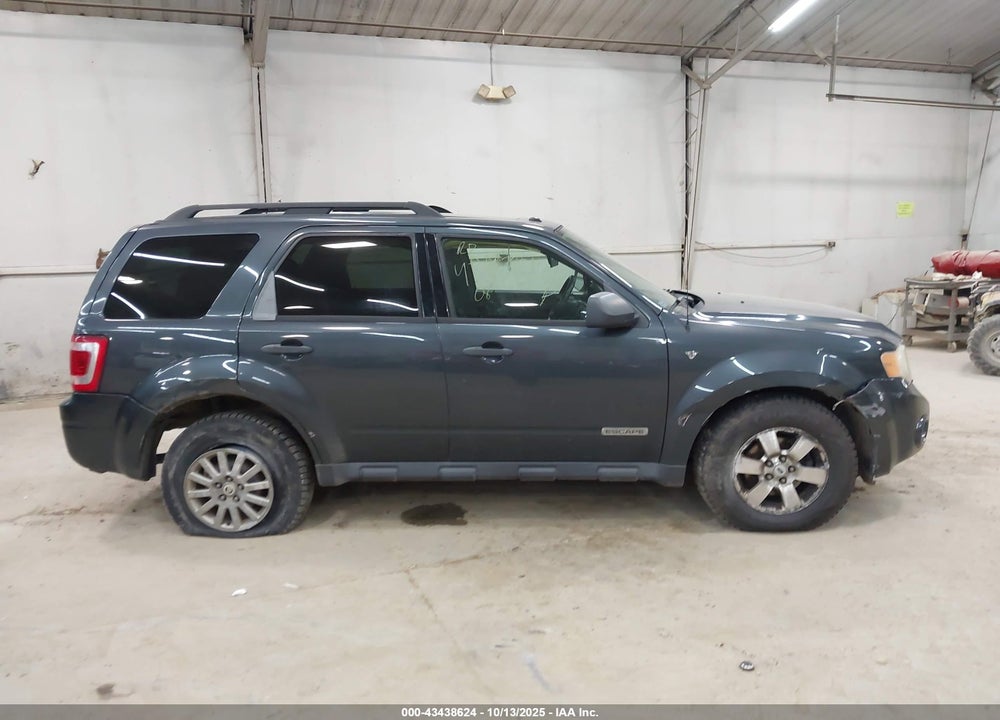 2008 FORD ESCAPE VIN: 1FMCU93198KA68562