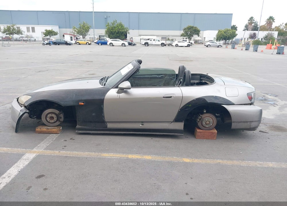 2005 HONDA S2000 VIN: JHMAP21405S008638