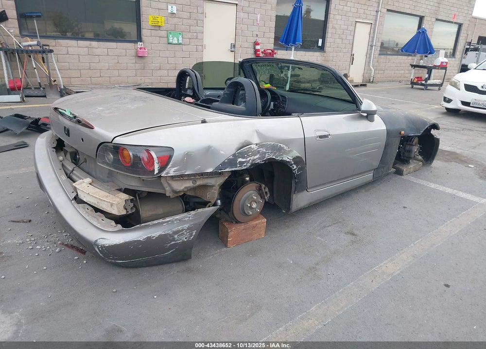 2005 HONDA S2000 VIN: JHMAP21405S008638