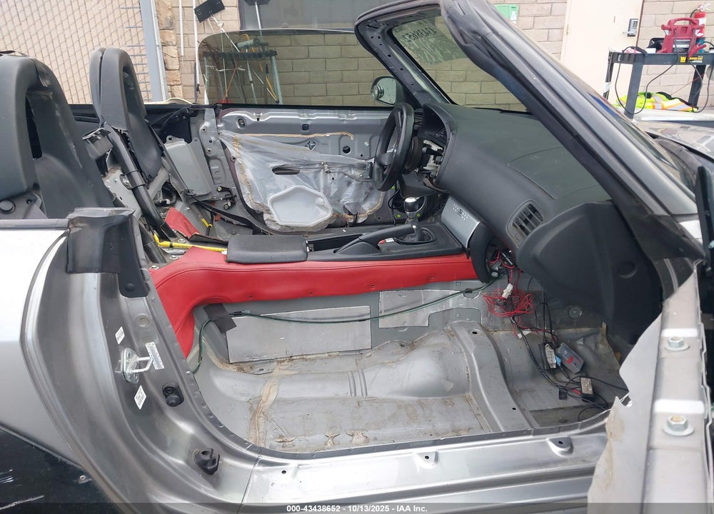 2005 HONDA S2000 VIN: JHMAP21405S008638