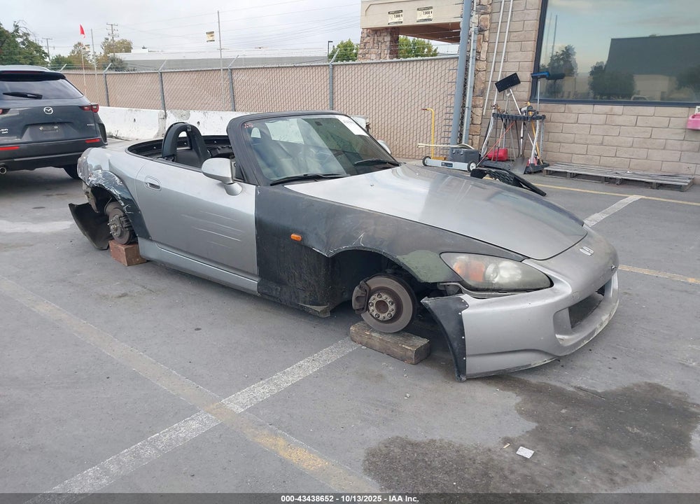 2005 HONDA S2000 VIN: JHMAP21405S008638