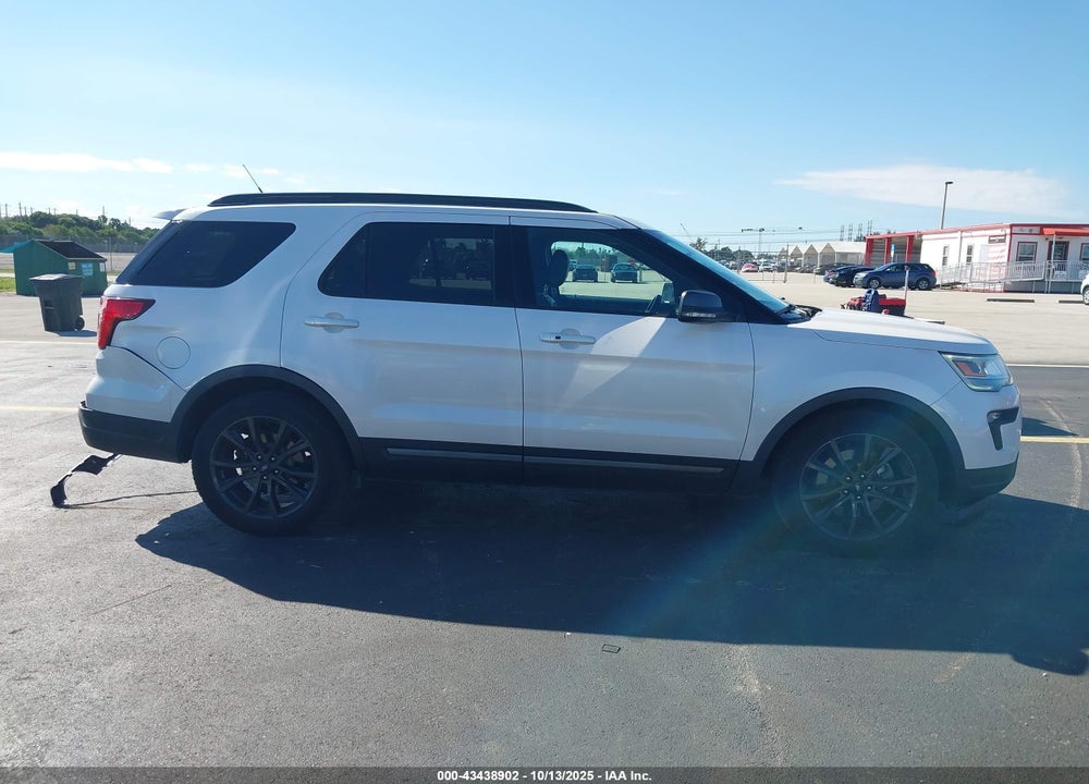 2019 FORD EXPLORER XLT VIN: 1FM5K7D8XKGA04281
