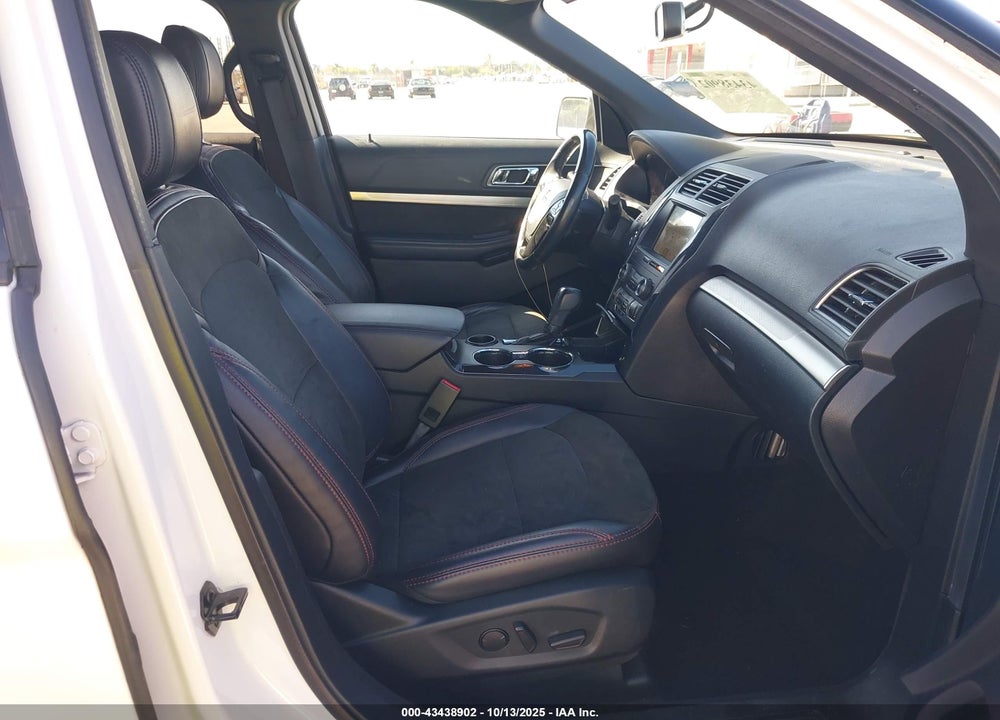 2019 FORD EXPLORER XLT VIN: 1FM5K7D8XKGA04281