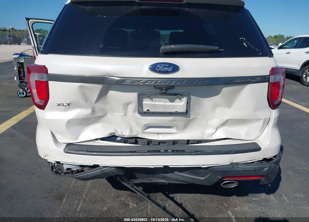 2019 FORD EXPLORER XLT VIN: 1FM5K7D8XKGA04281
