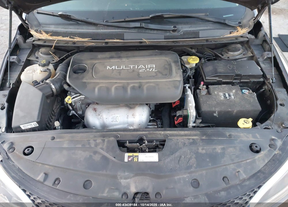2016 CHRYSLER 200 LIMITED VIN: 1C3CCCAB3GN146304