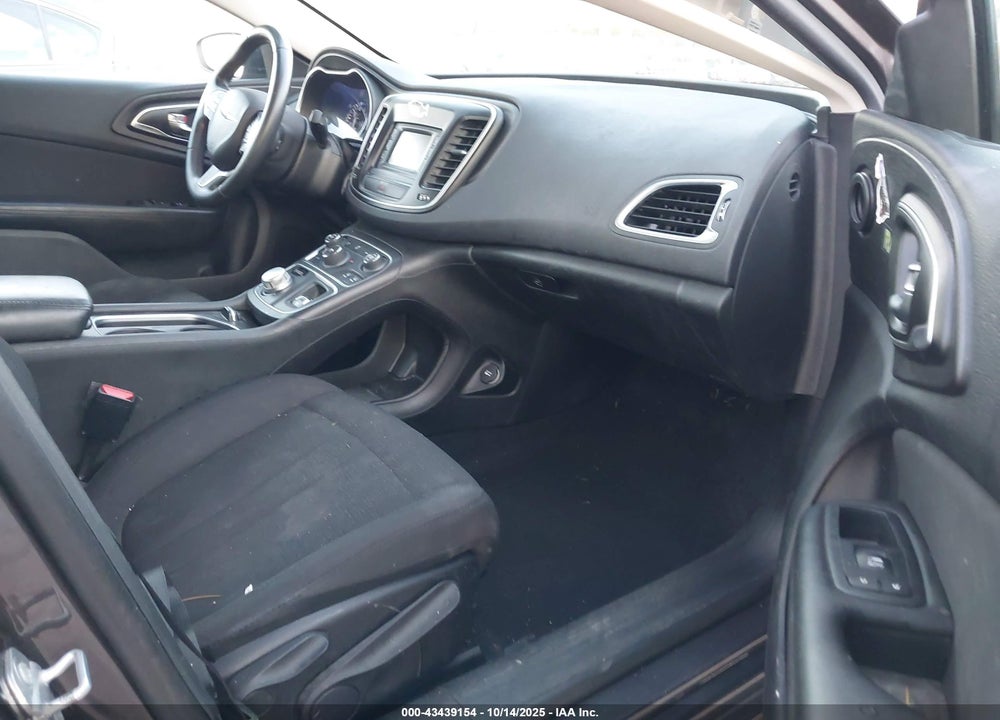 2016 CHRYSLER 200 LIMITED VIN: 1C3CCCAB3GN146304