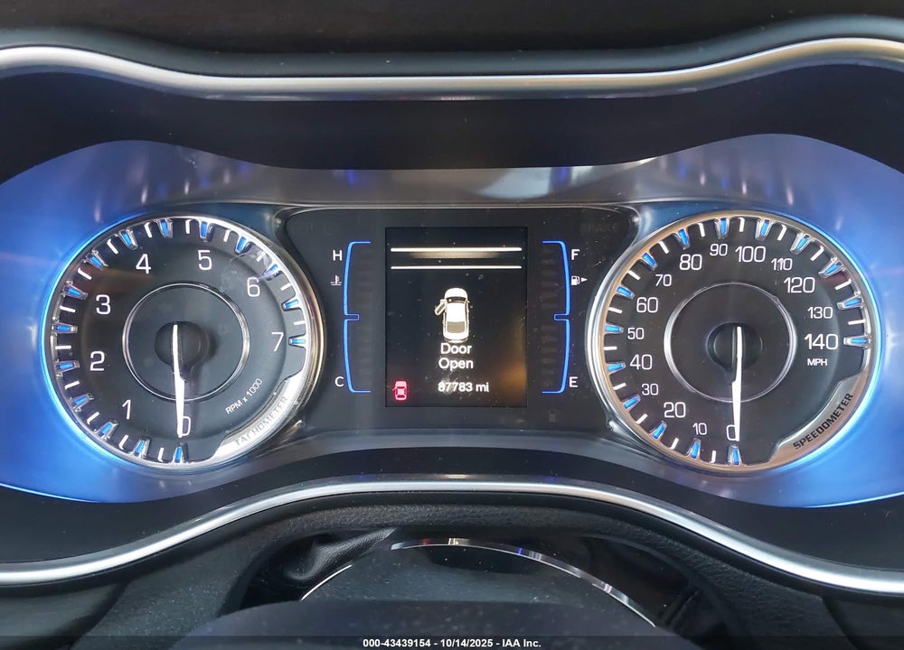 2016 CHRYSLER 200 LIMITED VIN: 1C3CCCAB3GN146304