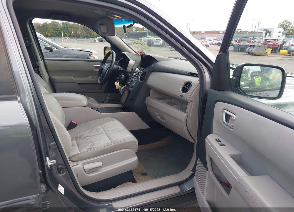 2013 HONDA PILOT LX VIN: 5FNYF4H24DB059915