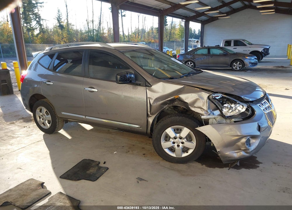 2015 NISSAN ROGUE VIN: JN8AS5MT1FW151598