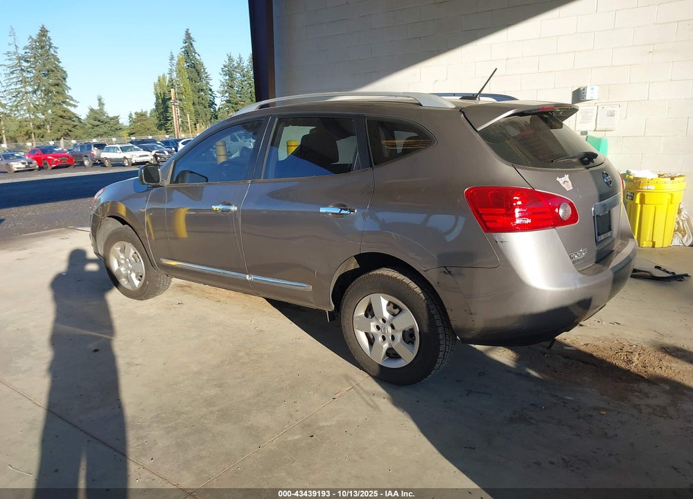 2015 NISSAN ROGUE VIN: JN8AS5MT1FW151598