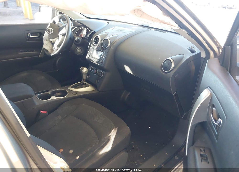 2015 NISSAN ROGUE VIN: JN8AS5MT1FW151598