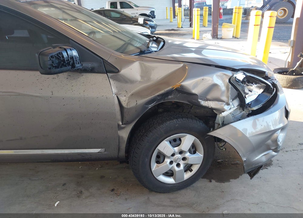 2015 NISSAN ROGUE VIN: JN8AS5MT1FW151598